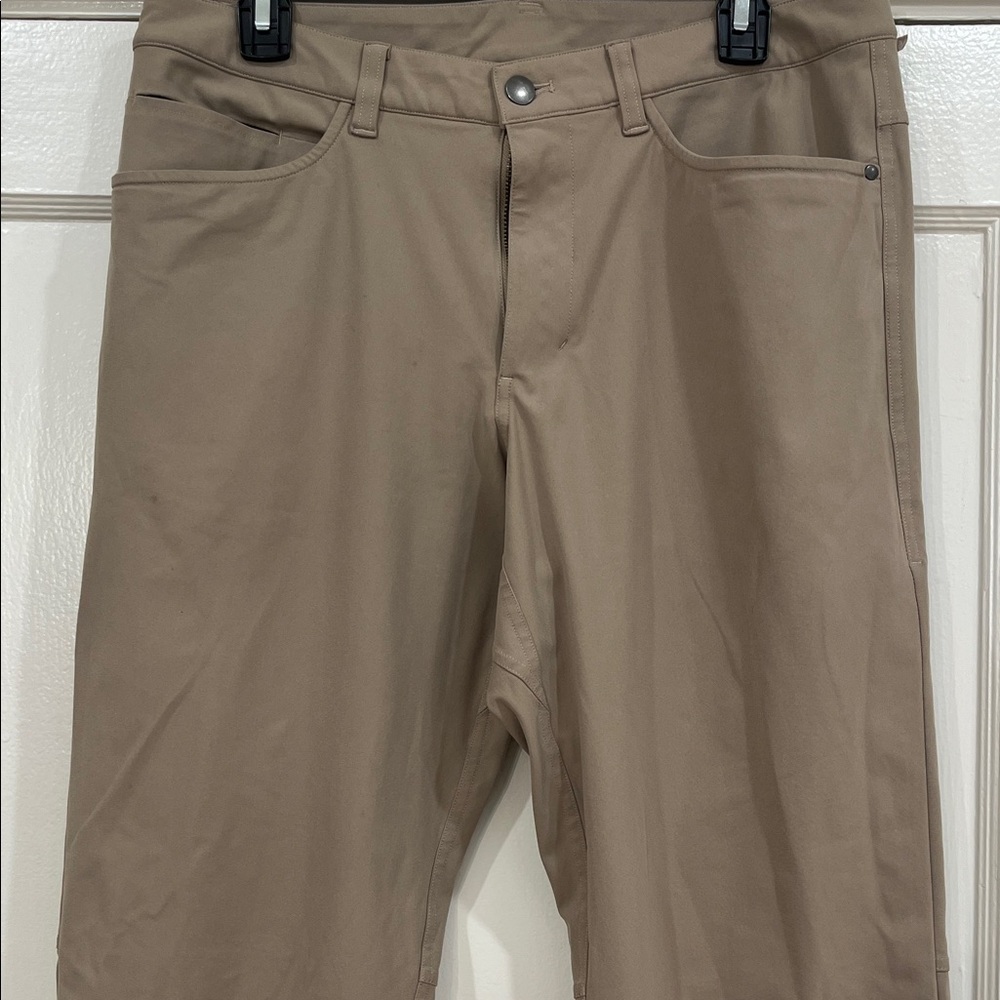 lululemon athletica Men's Khaki Chinos